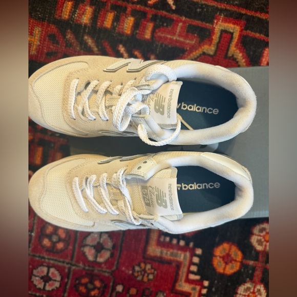 New Balance Light Gray and White 574 Core Sneakers - New In Box - Picture 6 of 7